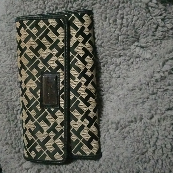 Tommy Hilfiger Wallet and Checkbook - Picture 1 of 8